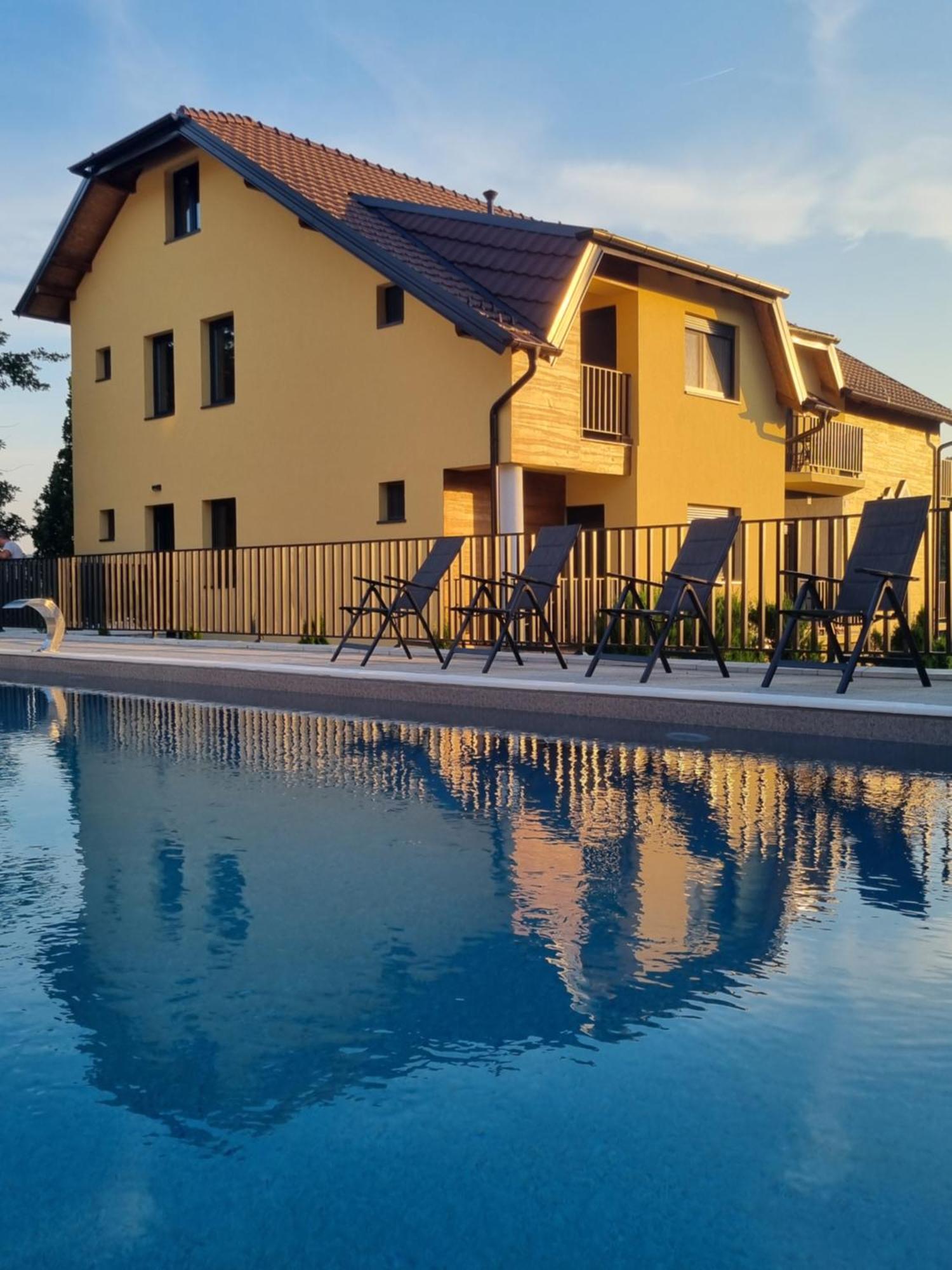 Vila K2 Vrdnik Ngoại thất bức ảnh